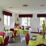 Restaurant La Braisiere Hotel Saint-Romain (Charente)
